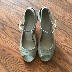 Quality all man made peep toe sandal heel